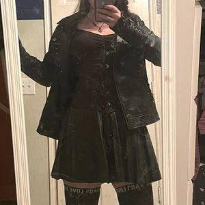 Meet your Posher, Charmed